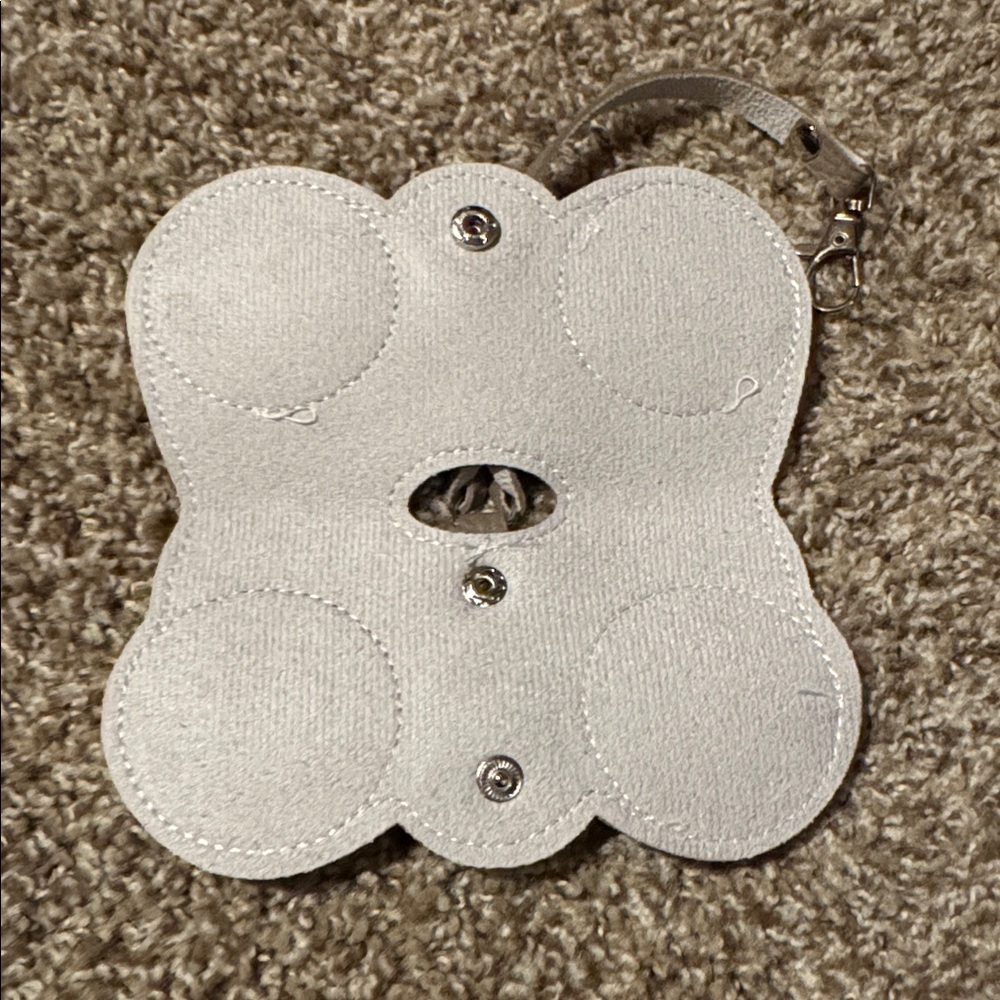 Eyeglass holder to clip to bag or belt - faux leather - super cute!! - Picture 2 of 6